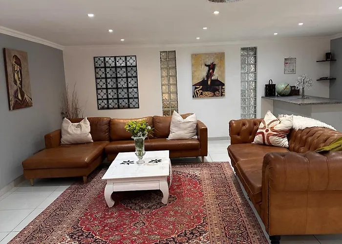 Entertainers Delight Near The Beach & Wine Routes