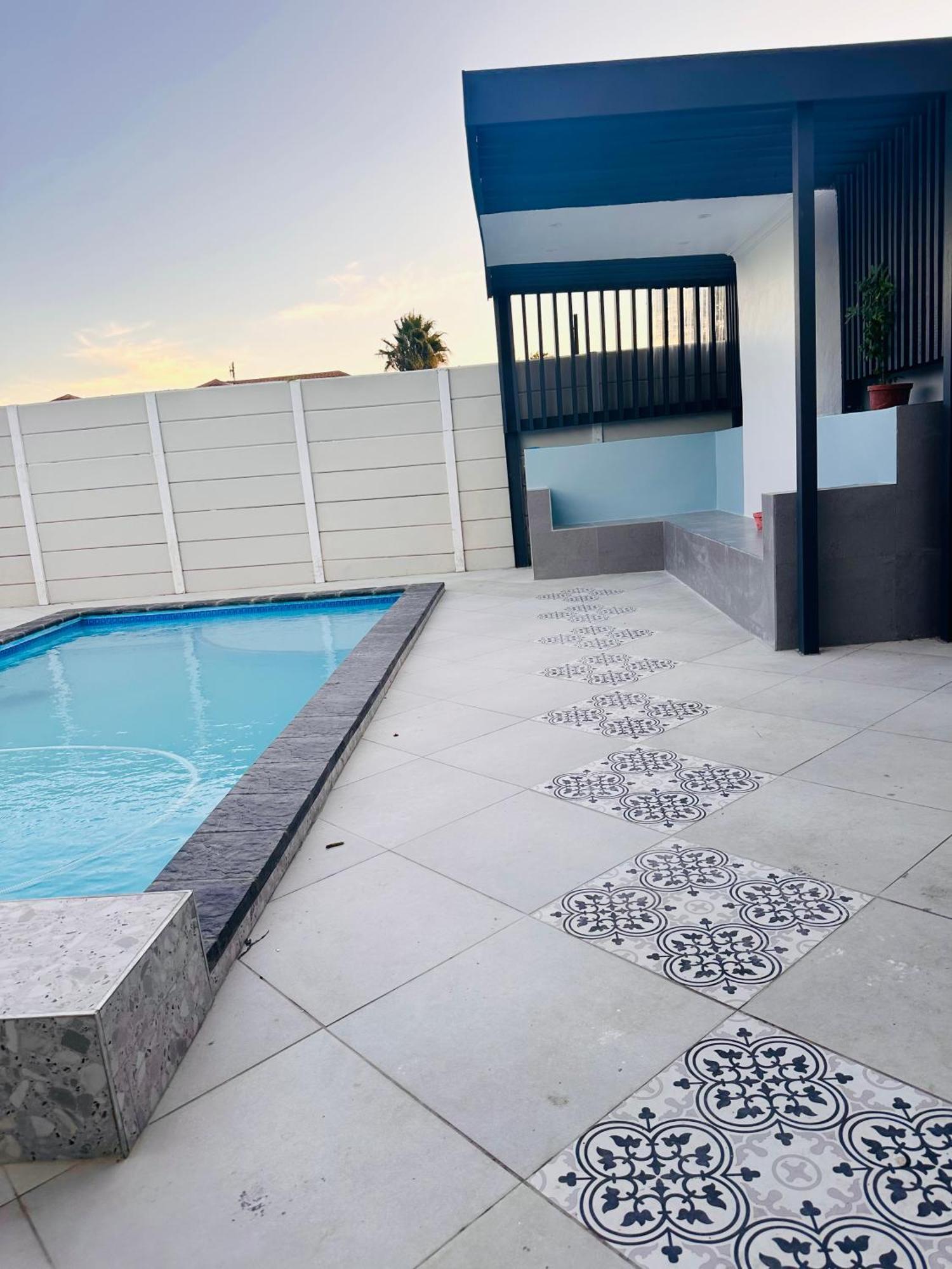 Entertainers Delight Near The & Wine Routes Holiday home Cape Town