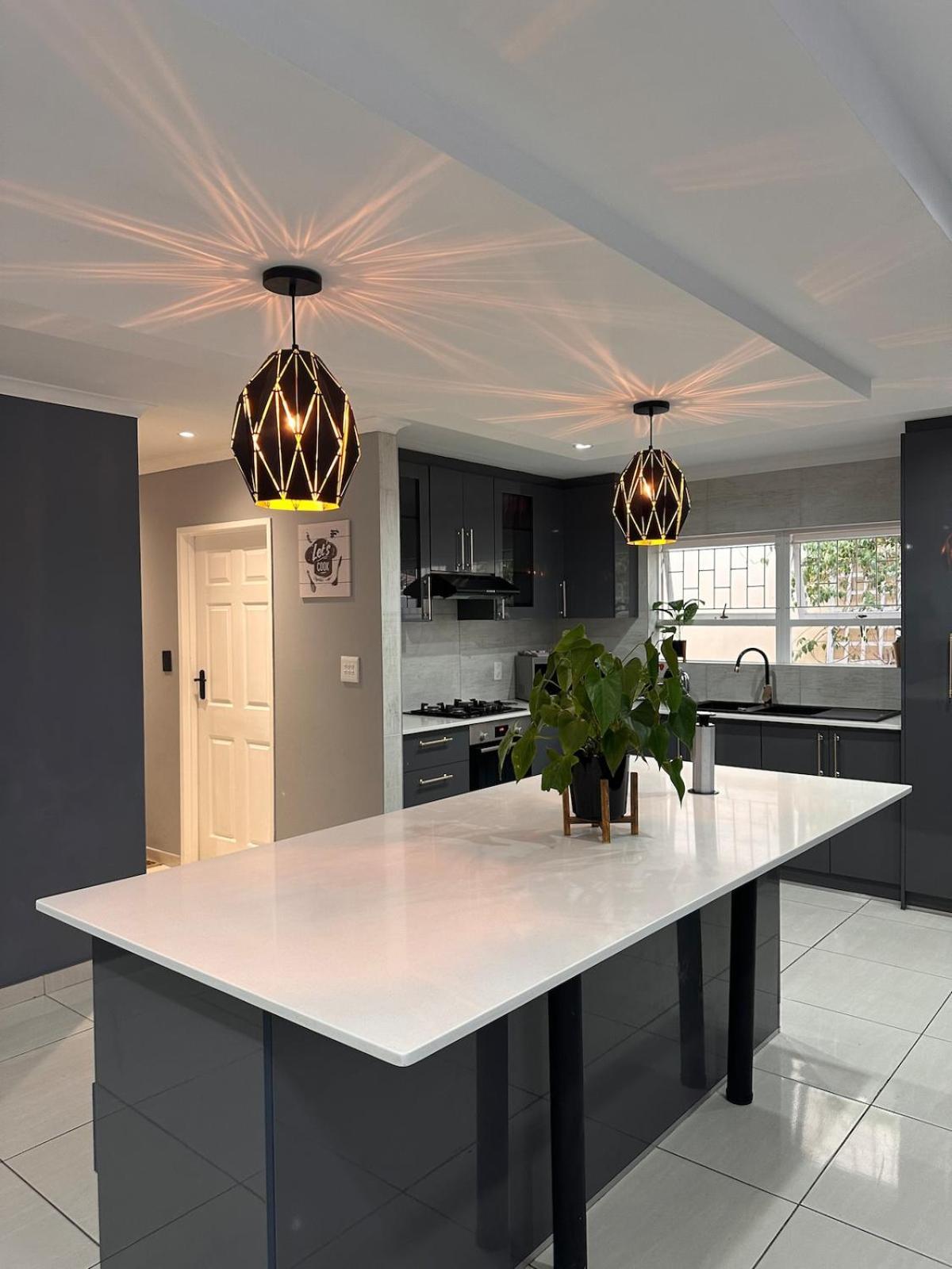 Entertainers Delight Near The & Wine Routes Holiday home