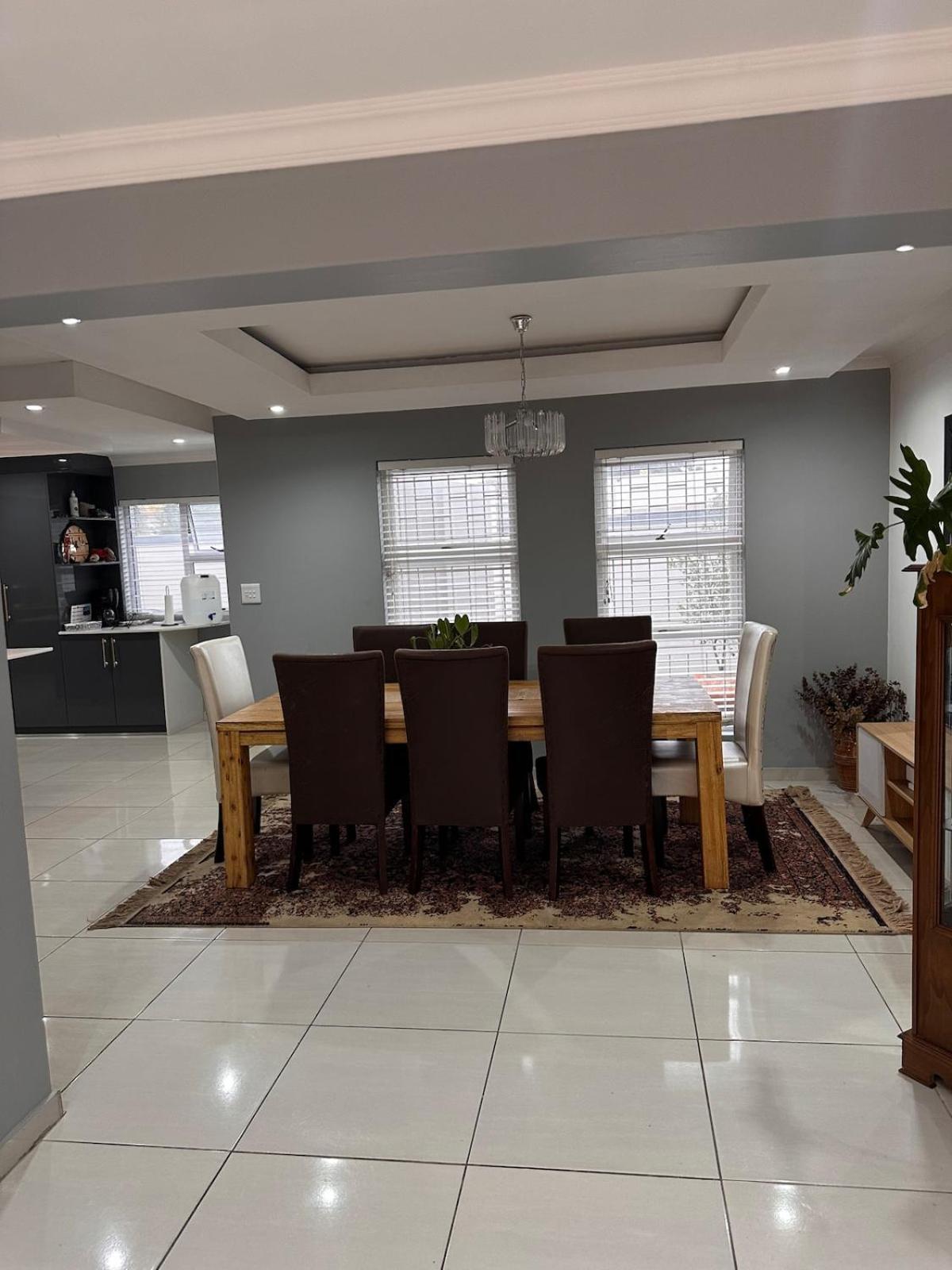 Entertainers Delight Near The & Wine Routes Holiday home *