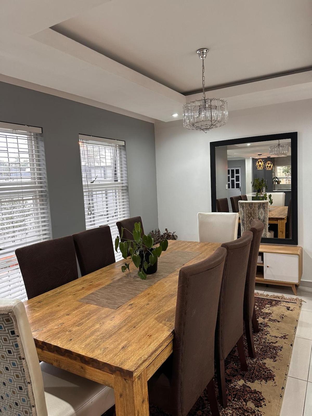 Entertainers Delight Near The & Wine Routes Holiday home