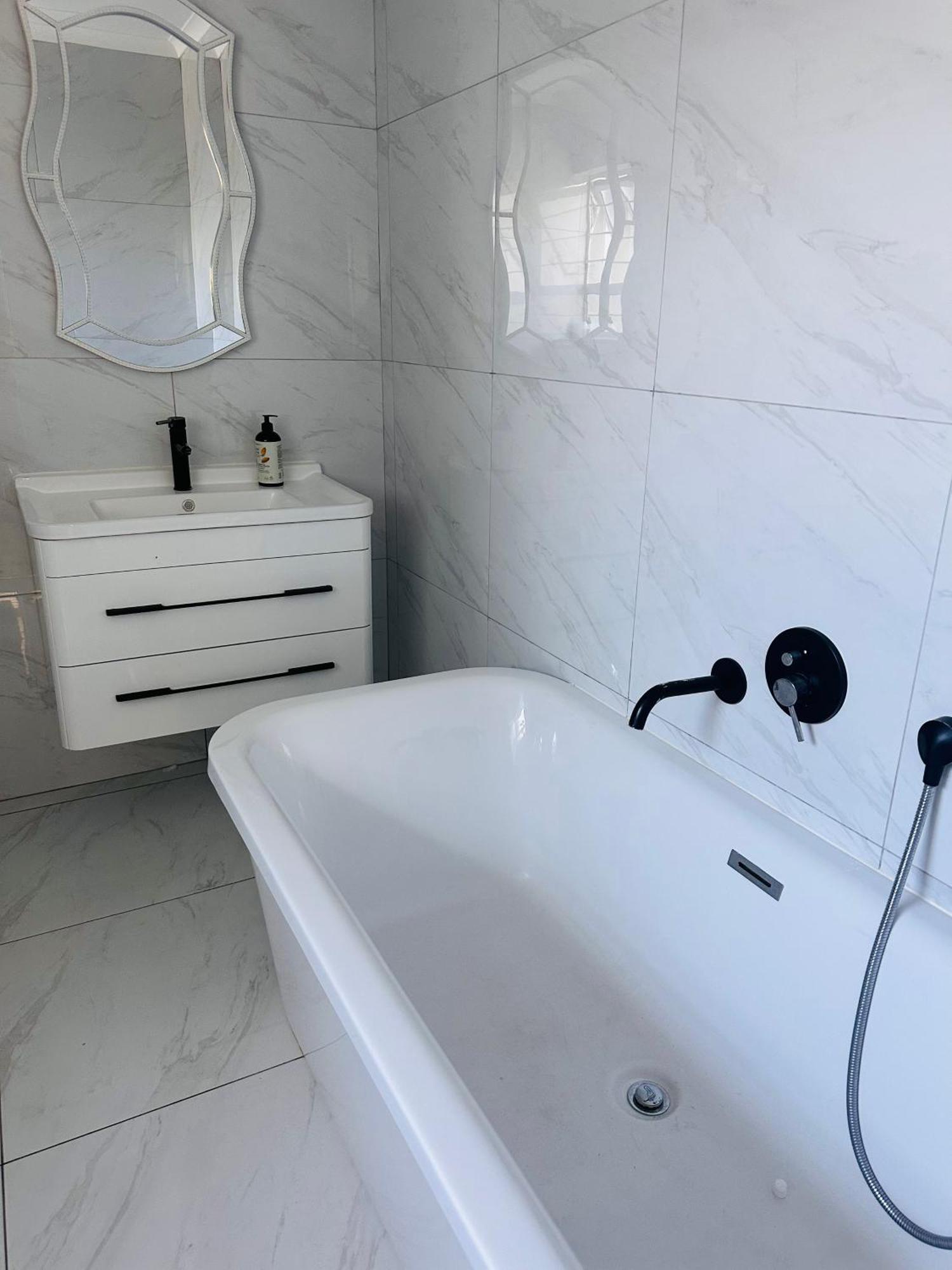Holiday home Entertainers Delight Near The & Wine Routes Cape Town